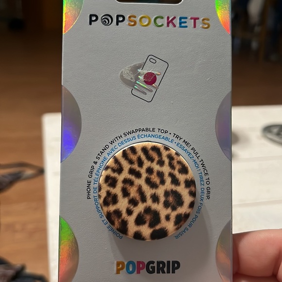 POPSOCKETS POPGRIP- Cute Leopard print. - Picture 2 of 4